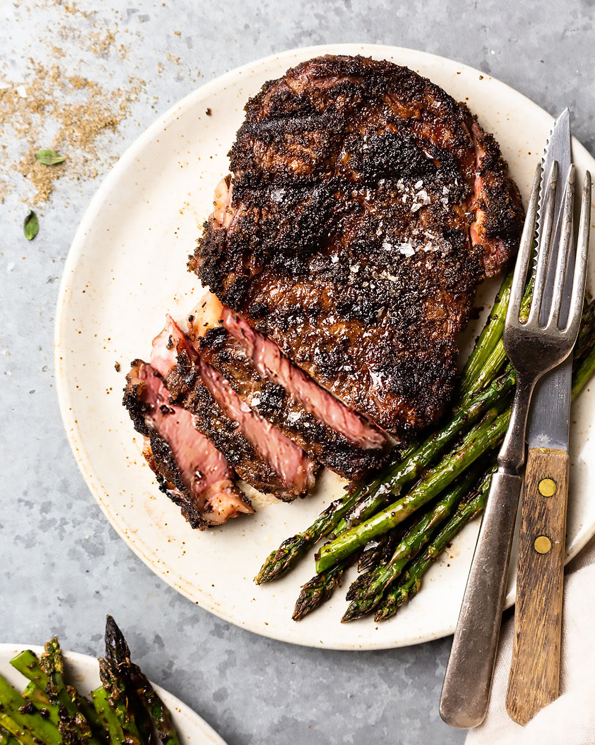 Original Hickory Grilled Steak & Asparagus
